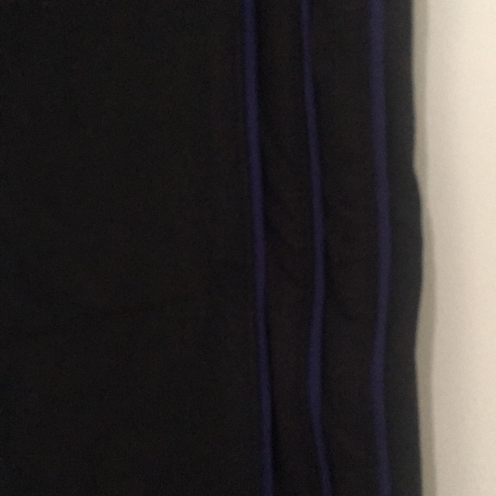 Fabletics capris - Picture 3 of 3